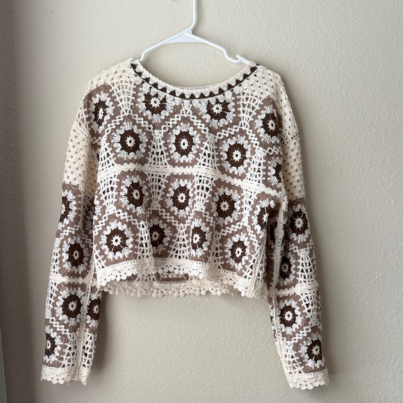 American Flirt Tops - Crochet Floral Square Pullover Top - Cream & Brown